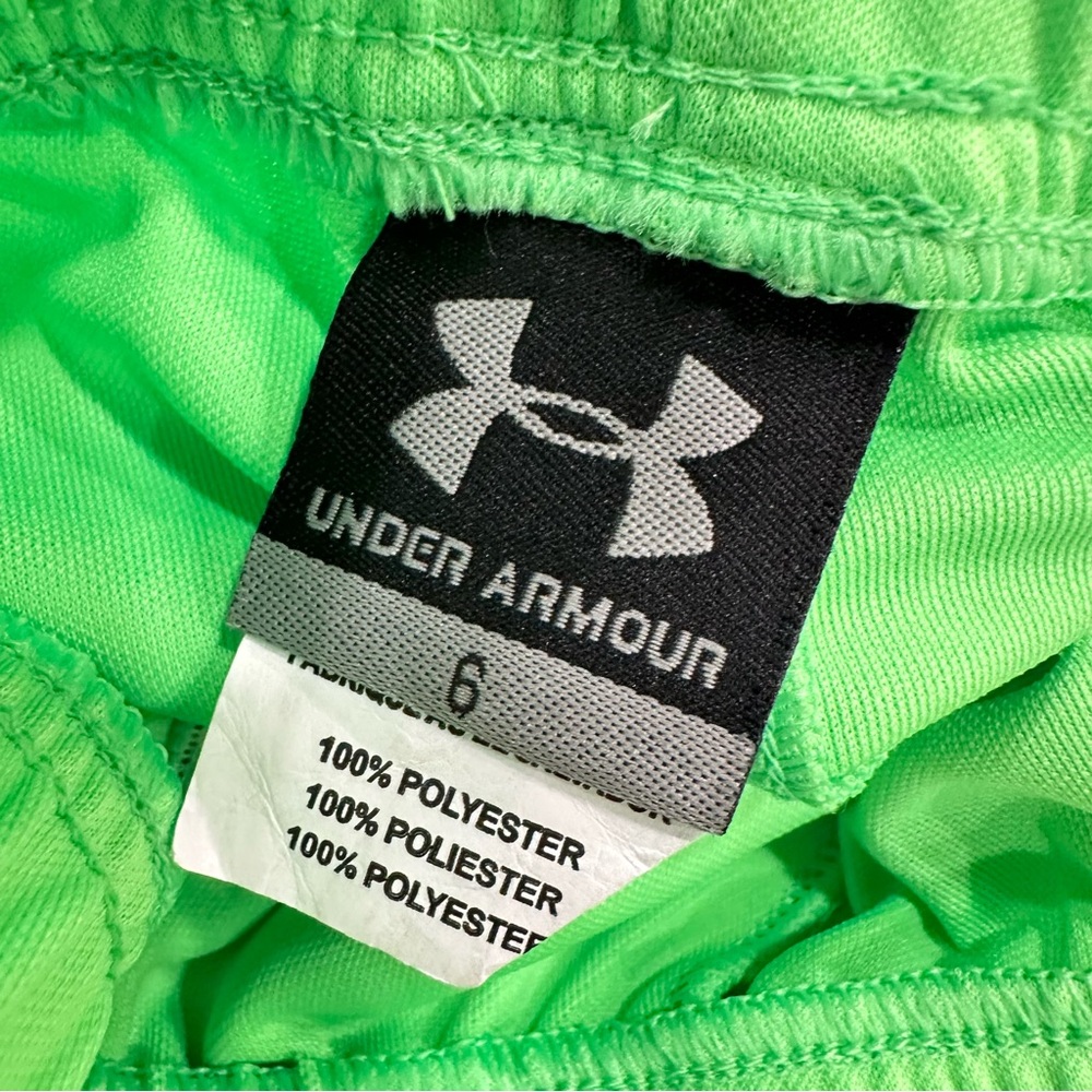 Boys Under Armour Shorts - Picture 9 of 11